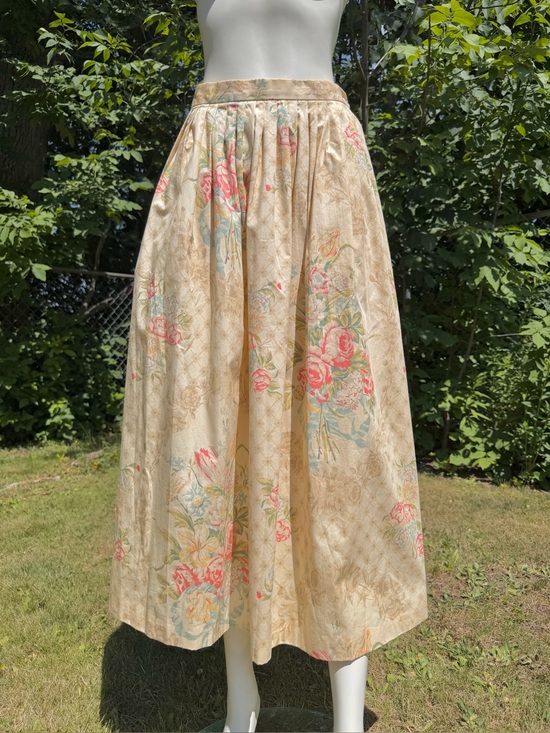 Ralph Lauren Dresses & Skirts - Vintage 80s Ralph Lauren Floral Skirt Size 8 Blue Label Cabbage Roses Wallpaper